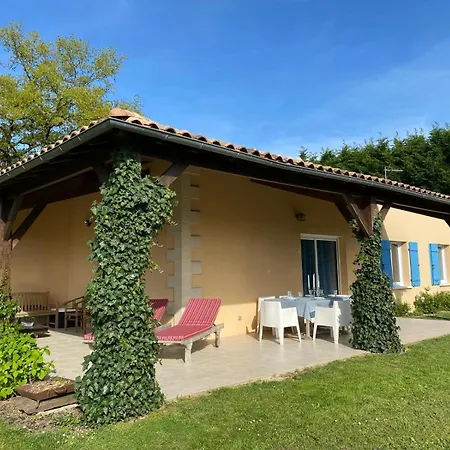 Villa Private Luxury With Big Garden On Park With Swimming Pool - Golf And Restaurant Nearby Vasles
