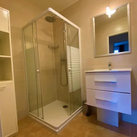 Private Luxury With Big Garden On Park With Swimming Pool - Golf And Restaurant Nearby * Vasles